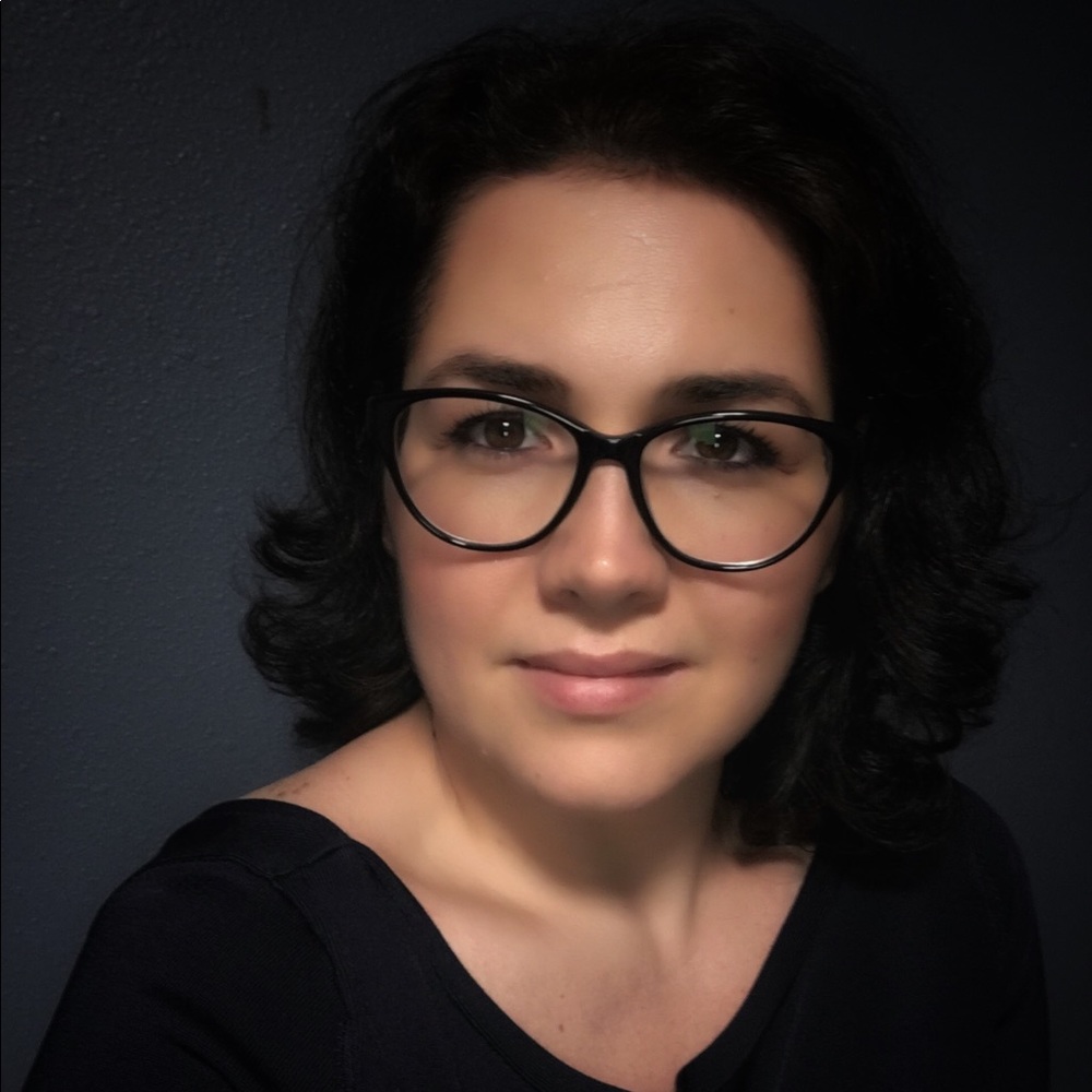 Meet your Posher, Ligia